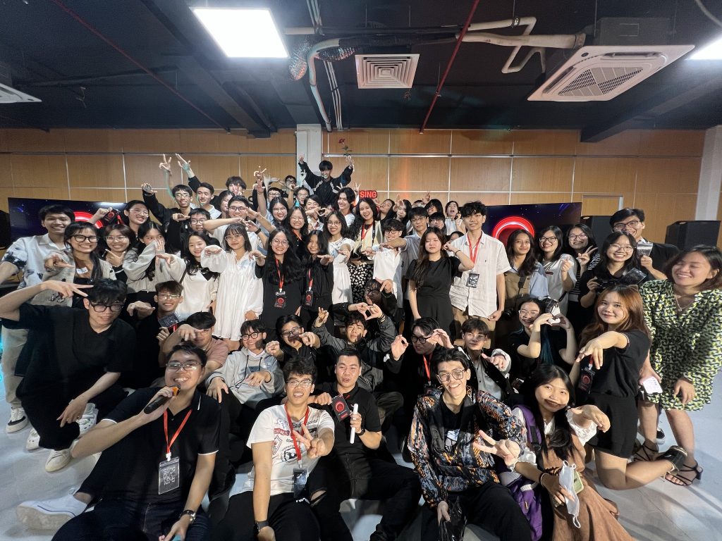<strong>HƠN 500 ĐĂNG KÝ VÒNG HỒ SƠ CỦA SING OUT LOUD 2023 - CUỘC THI HÁT TIẾNG ANH DÀNH RIÊNG CHO HỌC SINH THPT. </strong> 6 316259445 147477951366500 4101068092803547657 n 1