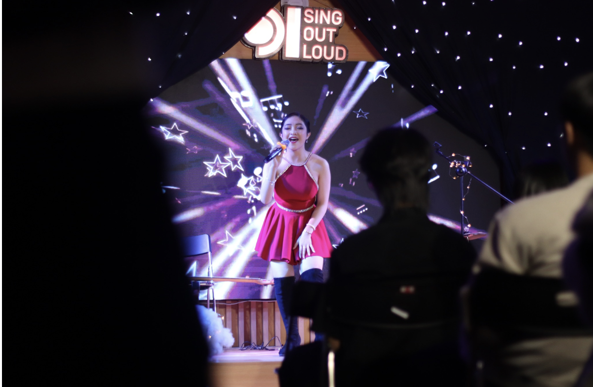 Hồng Minh, Quán Quân SOL Mùa 2, Gây Sốt tại Music Show 'Euphoria' Đà Nẵng 5 Hồng Minh với ca khúc “I See Red” “đốt cháy” cả khán phòng.